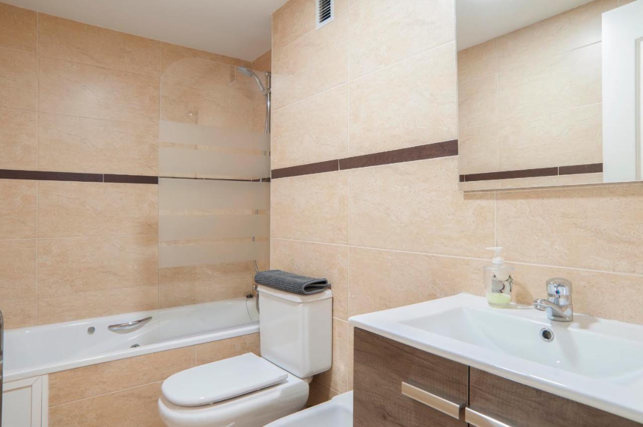 Beach And Golf Apartament 贝纳尔马德纳 外观 照片